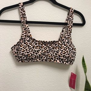 NWT - xhilaration - M Bikini Top - Leppard Print